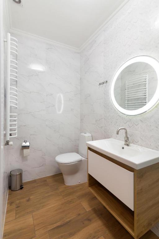 LEOGRAND apartment on Lychakivska 3 Lviv Exteriör bild