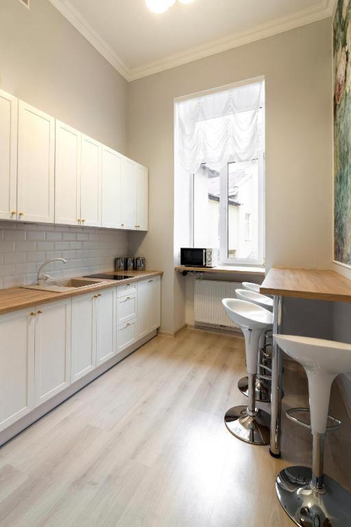 LEOGRAND apartment on Lychakivska 3 Lviv Exteriör bild
